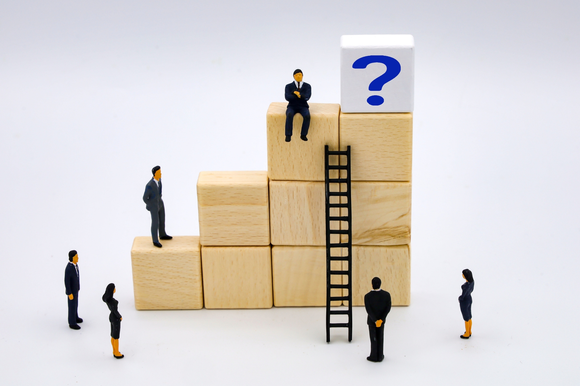 キャリア選択に迷う従業員