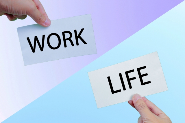 WORKとLIFEと書かれた紙