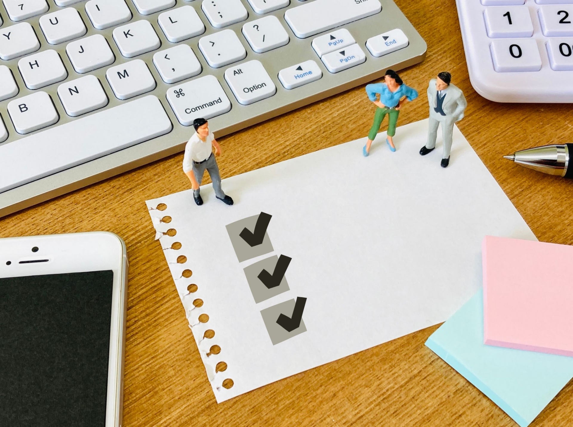 RPAでできること・できないことを確認する社員