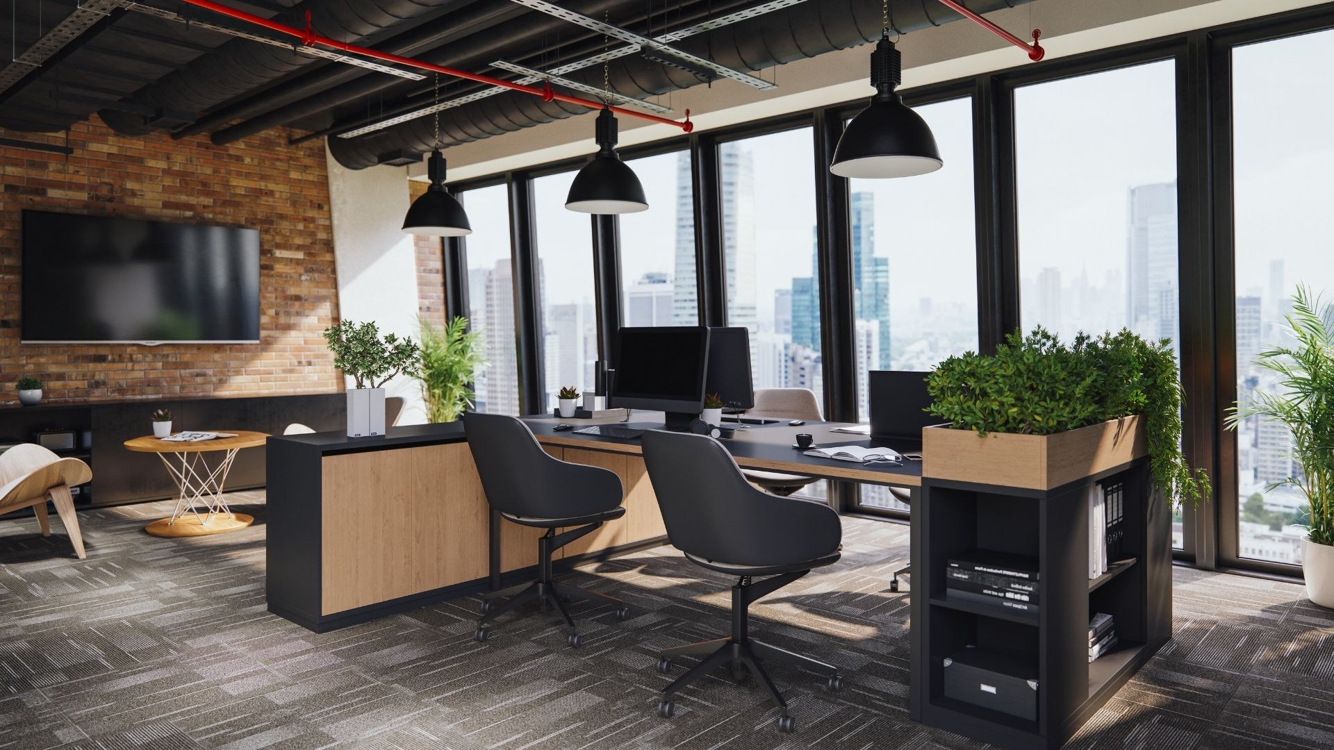 広々としたレイアウトのオフィス